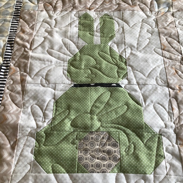 Bunnies and carrots edge to edge quilting design
